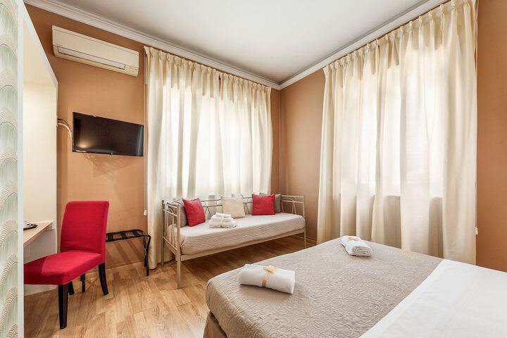 Room 10 of 51