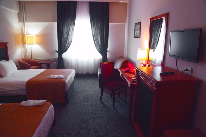 Room 14 of 60