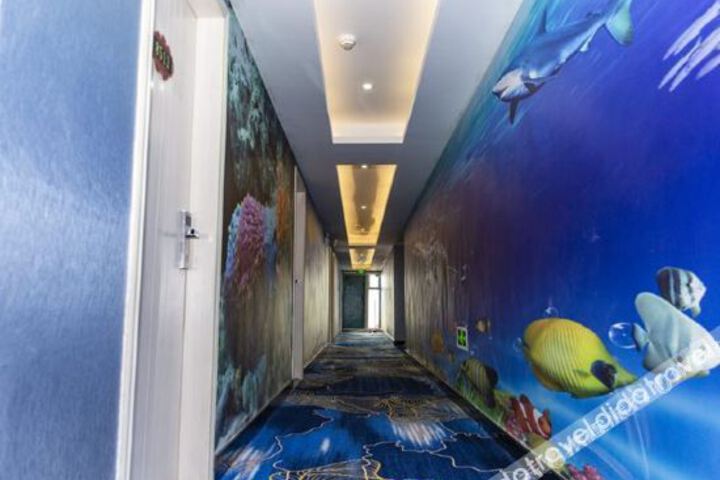 Hotel Interior 7 of 26