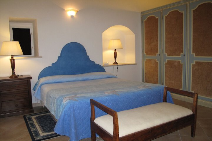 Room 4 of 55