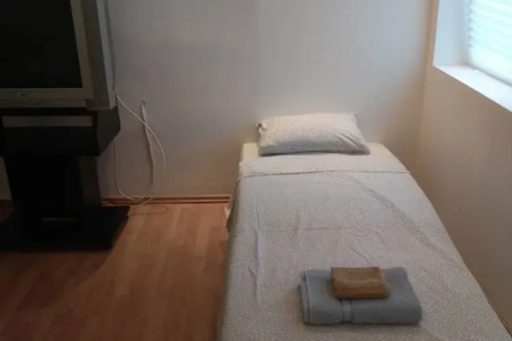 Room 5 of 20