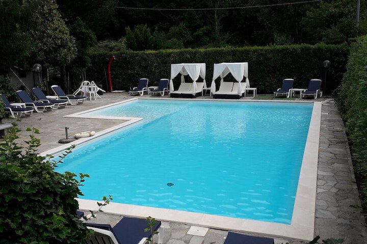 Pool Hotel