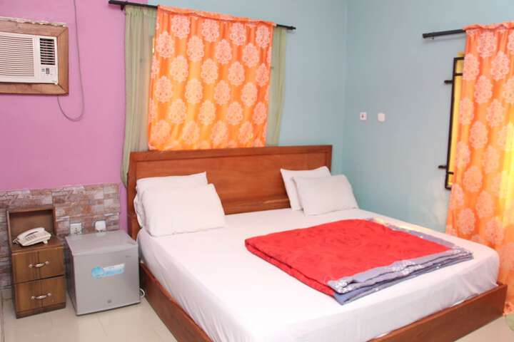 Room 8 of 42