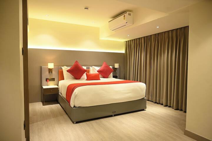 Room 30 of 170