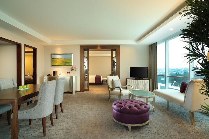 Room 9 of 181