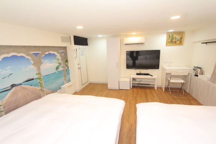 Room 41 of 246