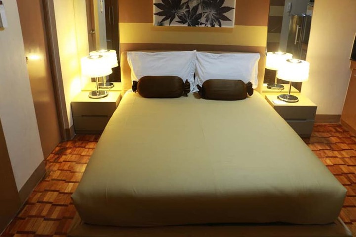 Room 8 of 44