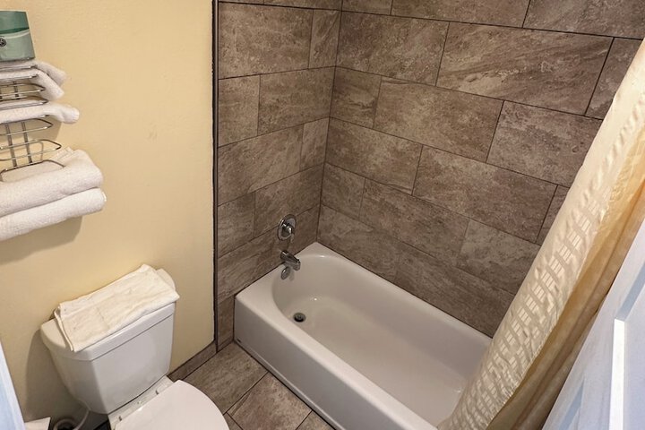 Room 10 of 15