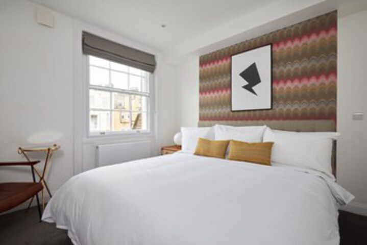 Room 18 of 18