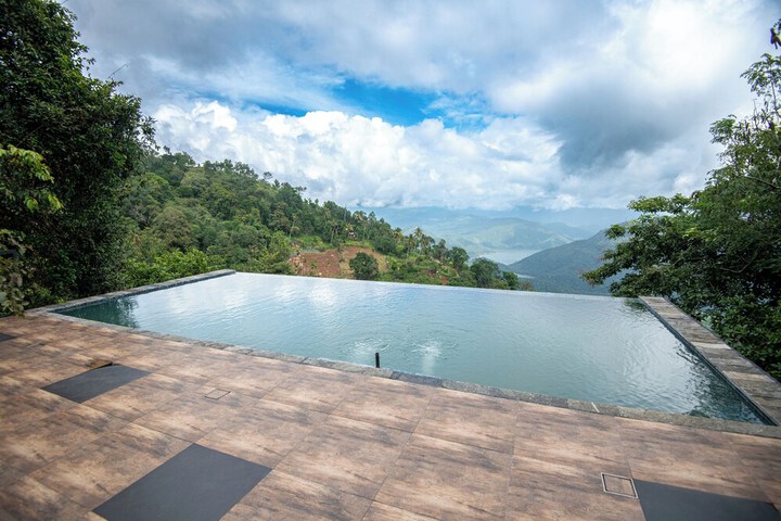 Pool 17 of 26