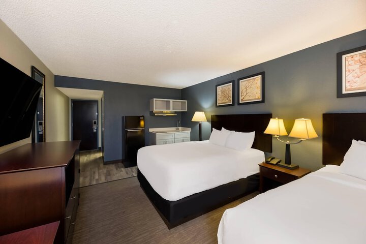 Photo of Suburban Studios San Angelo near Convention Center