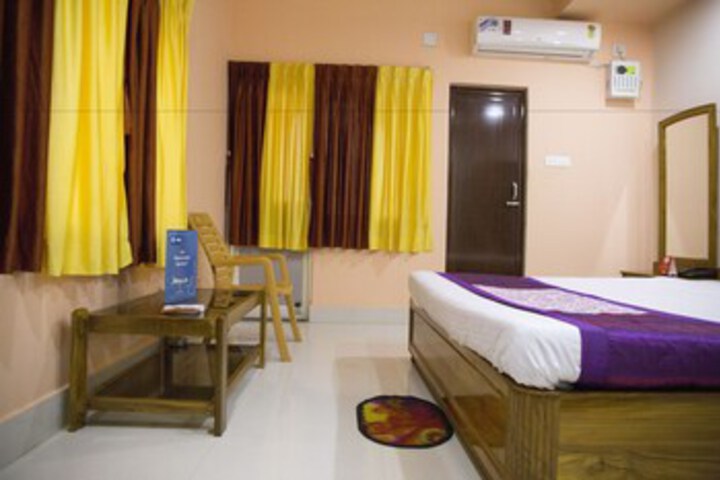 Room 13 of 22