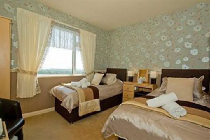 Room 14 of 28