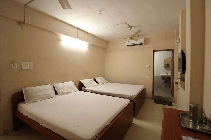 Room 5 of 31