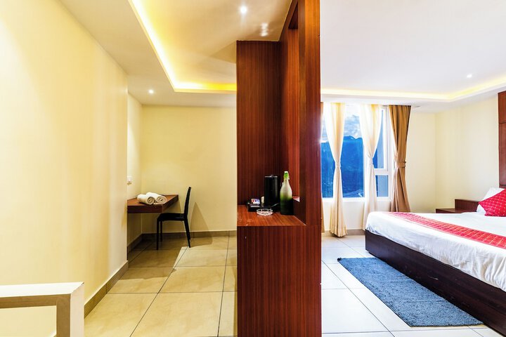 Room 53 of 110