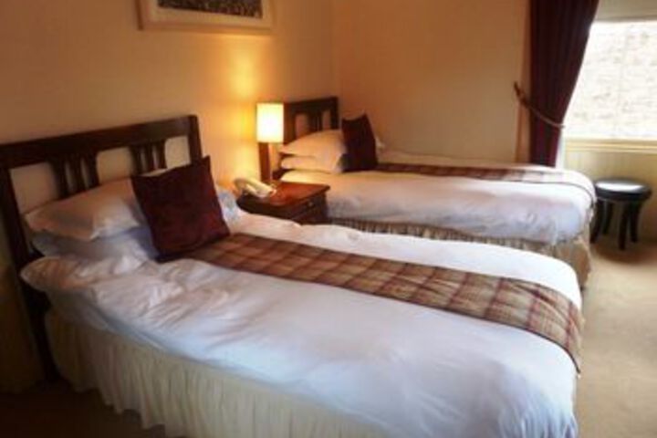 Room 34 of 64