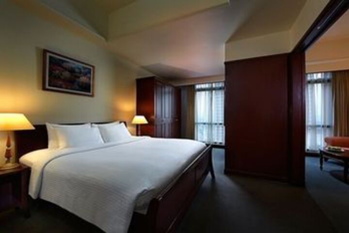Room 48 of 83