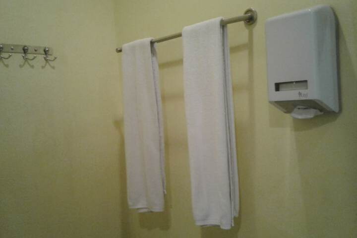 Room 6 of 11