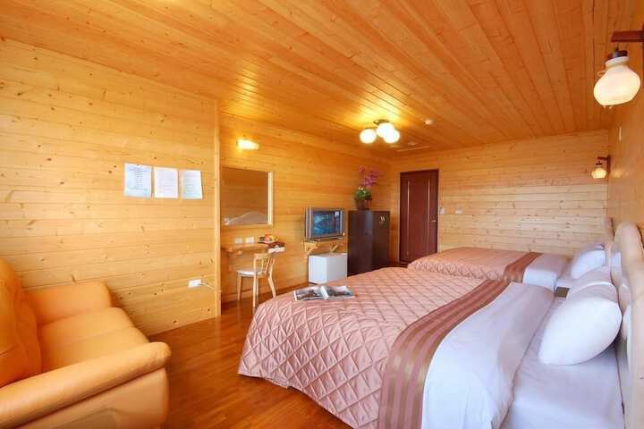 Room 17 of 32