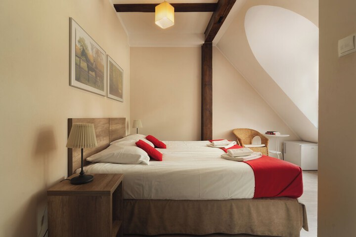 Room 20 of 158
