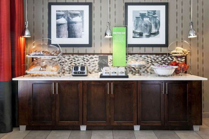 Breakfast area