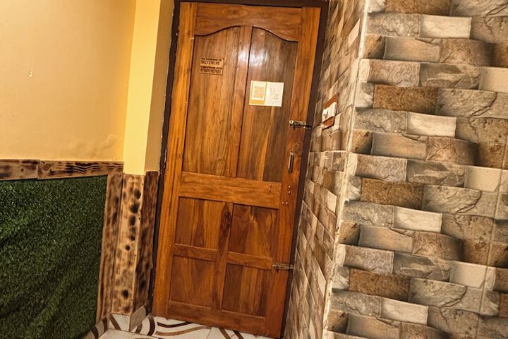 Room 21 of 30