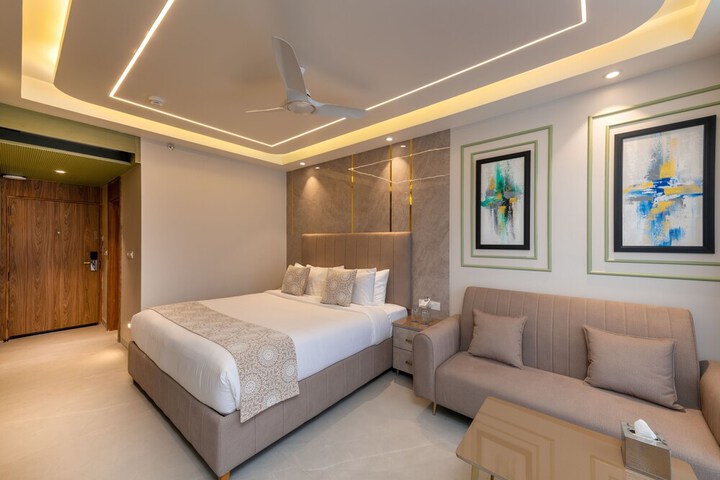 Room 16 of 46