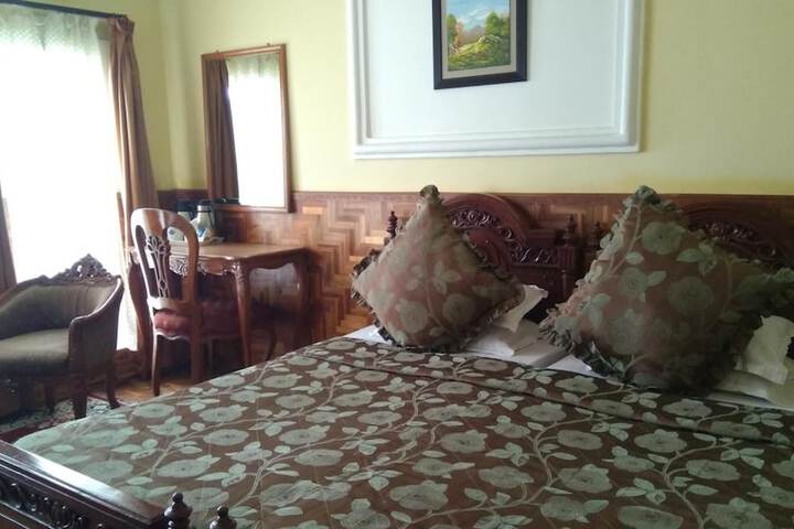 Room 21 of 32