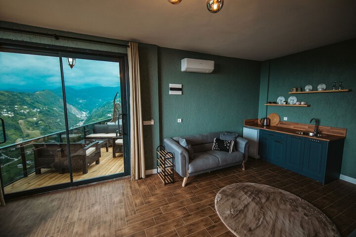 Room 2 of 58