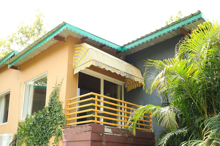Nanau Luxury Resort and Spa in Ramnagar