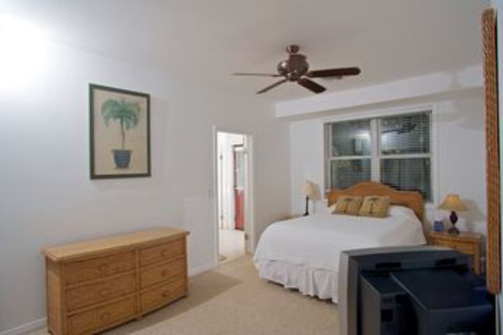 Room 11 of 20