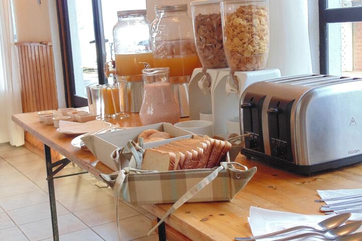 Breakfast/Coffee Service 52 of 80