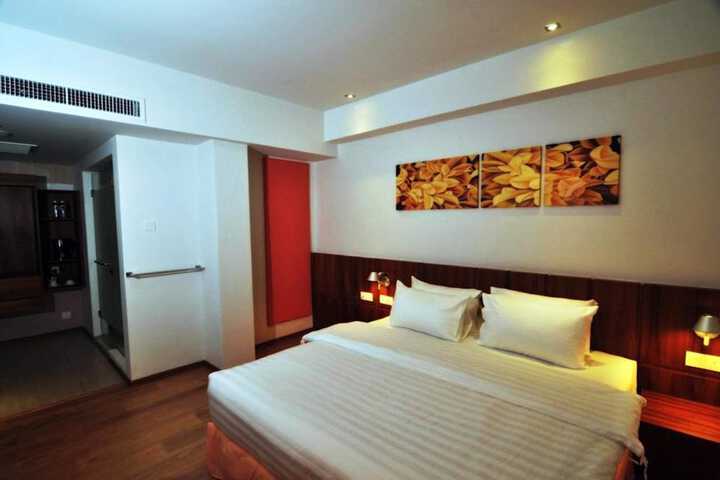 Room 8 of 55