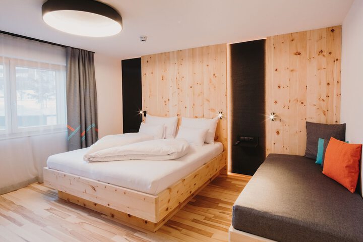 Room 38 of 117