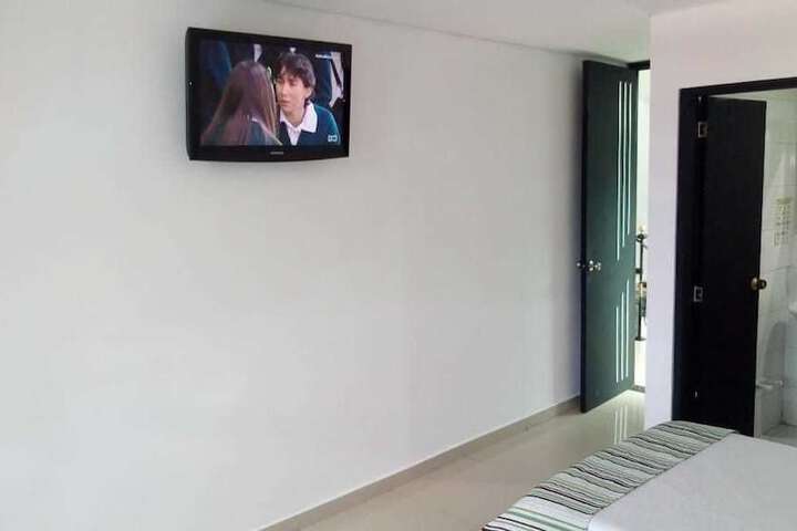 Room 4 of 19