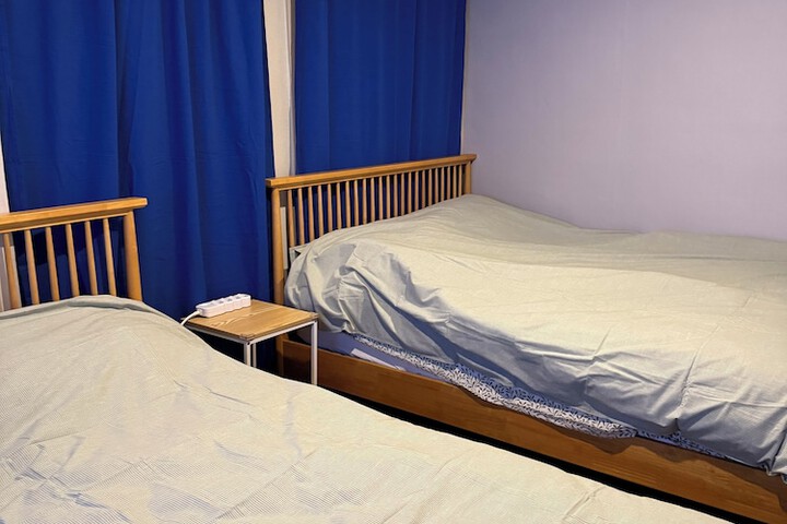 Room 16 of 42