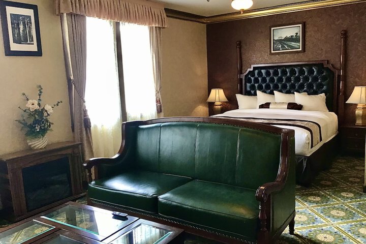 Room 22 of 76