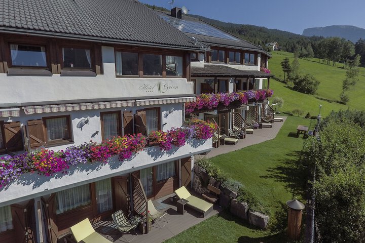 Hotel 94 of 100