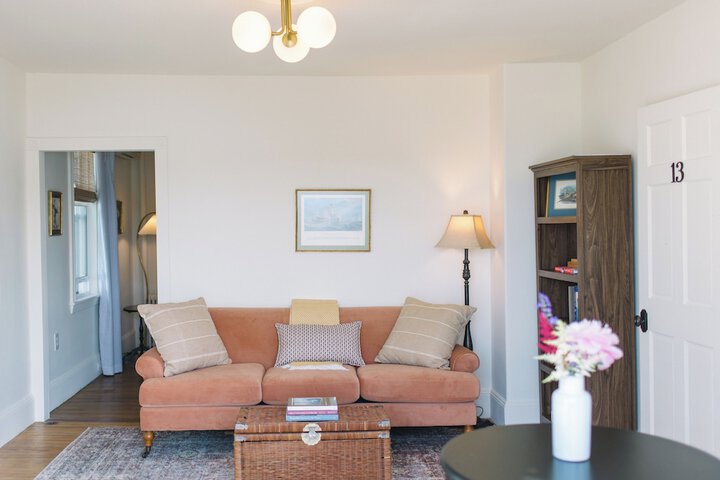 Room 45 of 106
