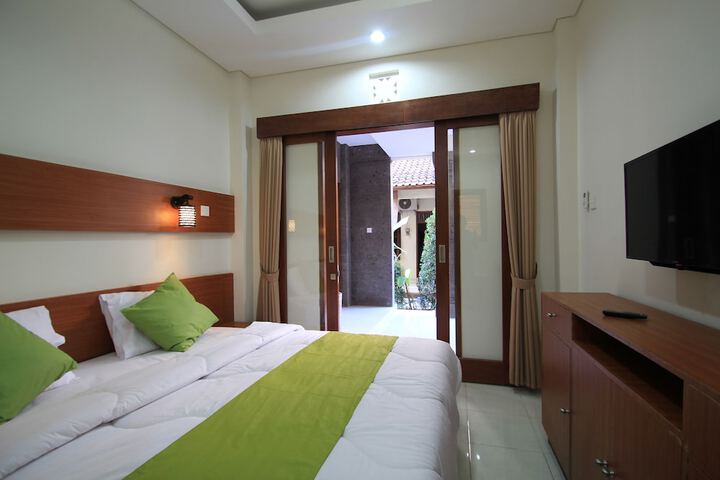 Room 5 of 37