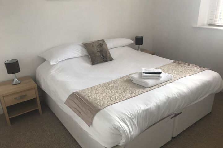 Room 4 of 30