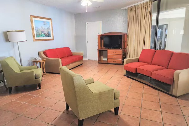 Room 5 of 19