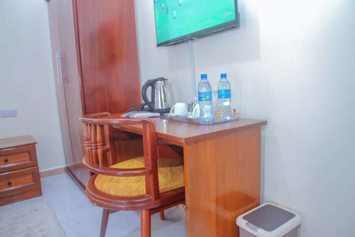 Room 21 of 98