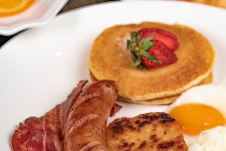 Breakfast/Coffee Service 60 of 71