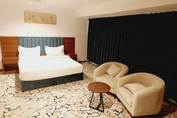 Room 3 of 18
