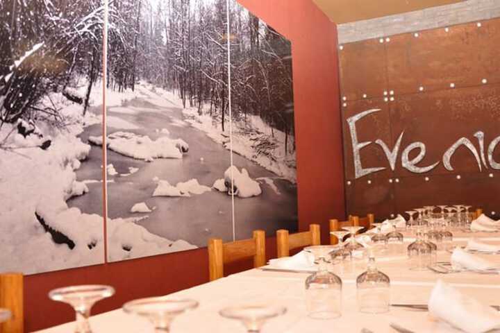 Dining 74 of 128
