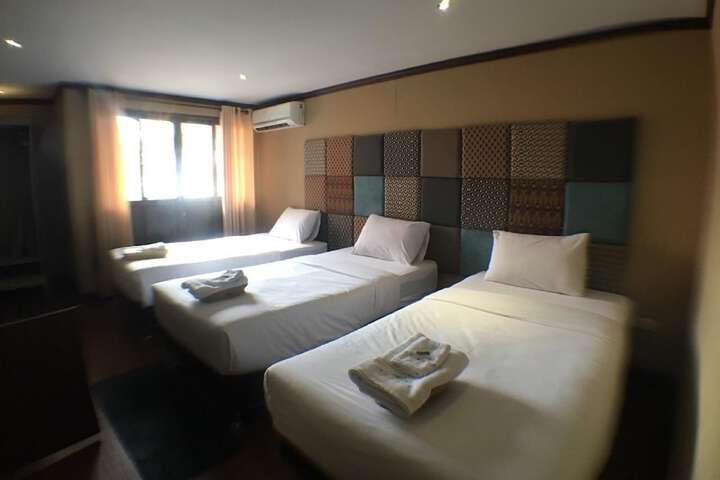 Room 16 of 44