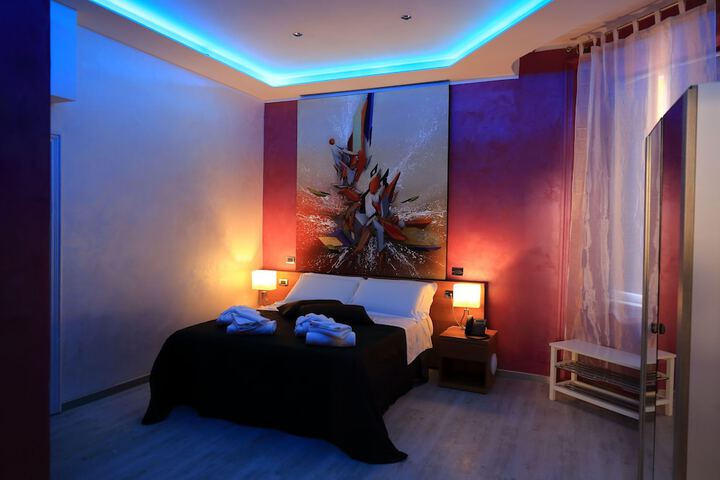 Room 3 of 155