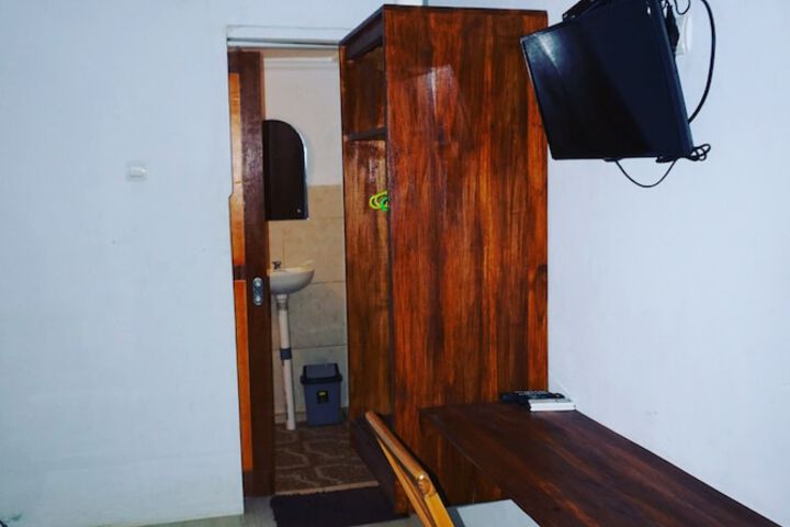 Room 2 of 50