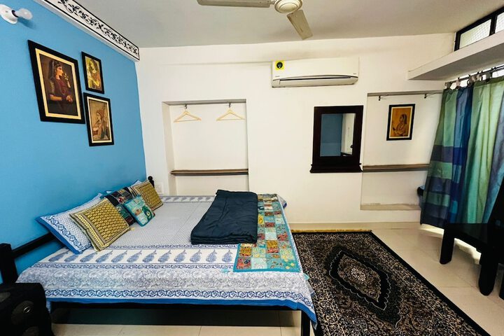 Room 5 of 27